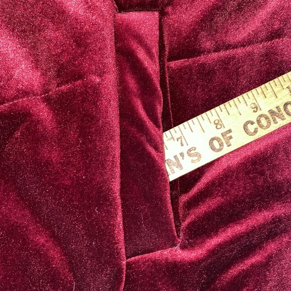 LEOLA COUTURE velvet puffer burgundy full zip fully lined cropped coat size M - Picture 13 of 14